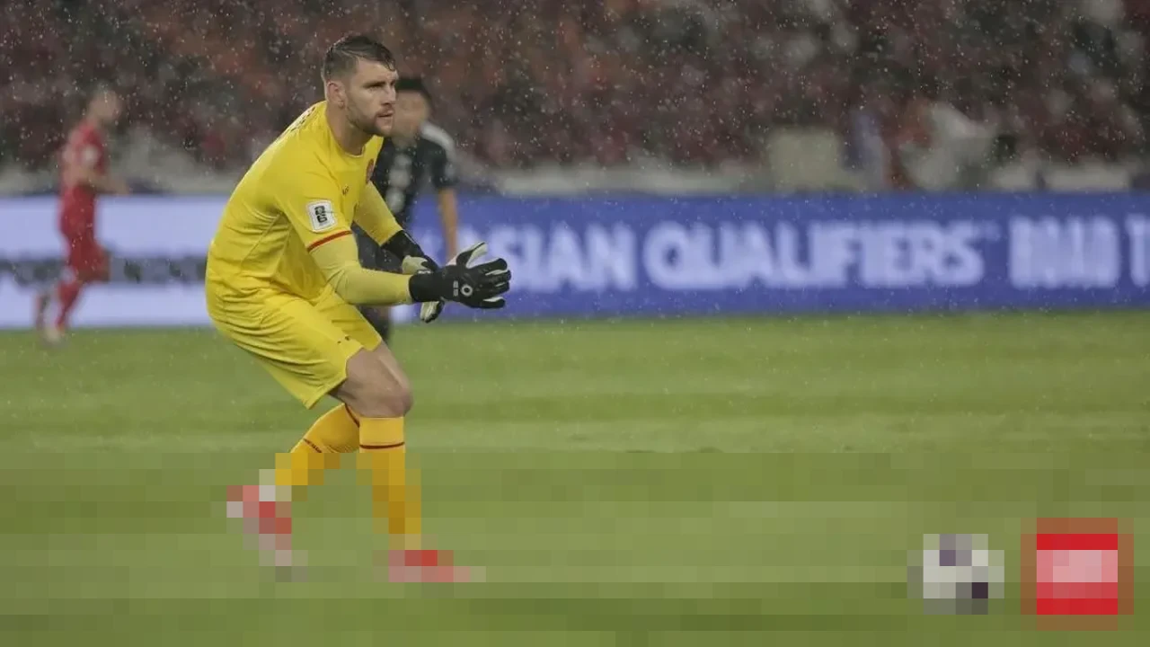 Persib Bandung Diperkirakan Siapkan Dana Rp29,6 Miliar untuk Datangkan Kiper Timnas Maarten Paes