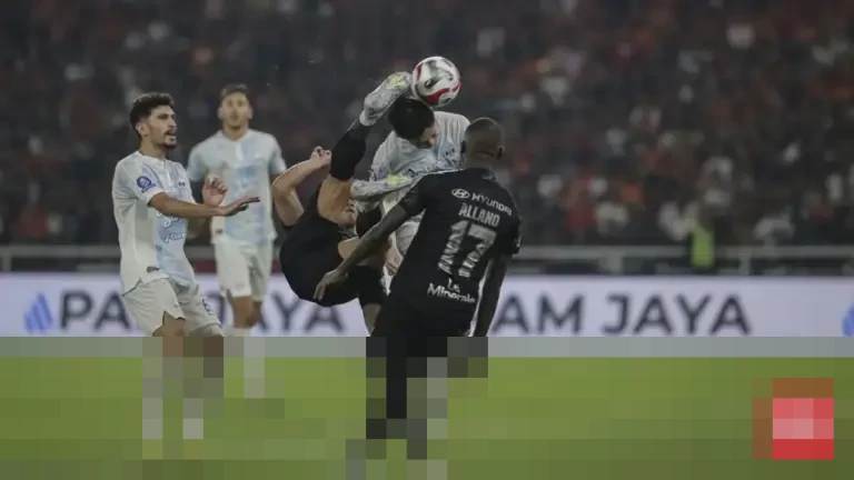 Persib Puncaki Klasemen Super League Akhir 2025, Borneo dan Persija Ketat Mengejar Gelar Persib Puncaki Klasemen Super League Akhir 2025, Borneo dan Persija Ketat Mengejar Gelar