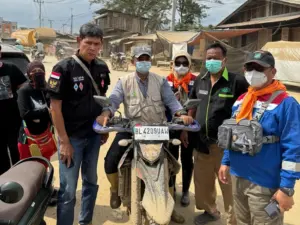 Pertamina Salurkan Ribuan Liter Air Minum Siap Minum ke Aceh Tamiang