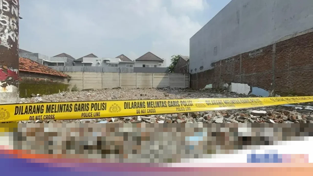 Polda Jatim Pastikan Seluruh Tersangka Pengusiran Nenek Elina di Surabaya Telah Ditangkap Polda Jatim Pastikan Seluruh Tersangka Pengusiran Nenek Elina di Surabaya Telah Ditangkap