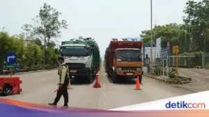Polisi Berlakukan Contraflow di JLS Cilegon Menuju Pelabuhan Ciwandan, Antrean Truk Capai 500 Meter