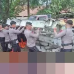 Polisi dan TNI Evakuasi Potongan Pesawat yang Timpa Rumah Warga di Kemang Bogor Pasca Puting Beliung