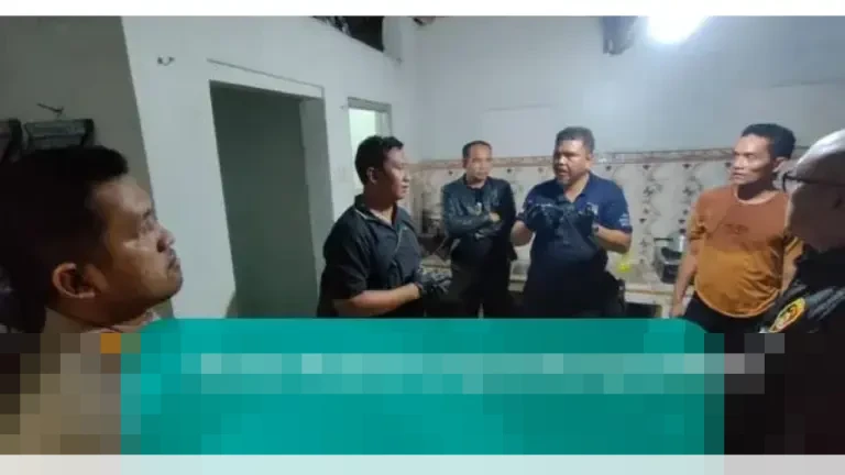 Polisi Selidiki Kematian Misterius Sekeluarga di Situbondo, Tiga Orang Ditemukan Tewas dengan Luka di Leher