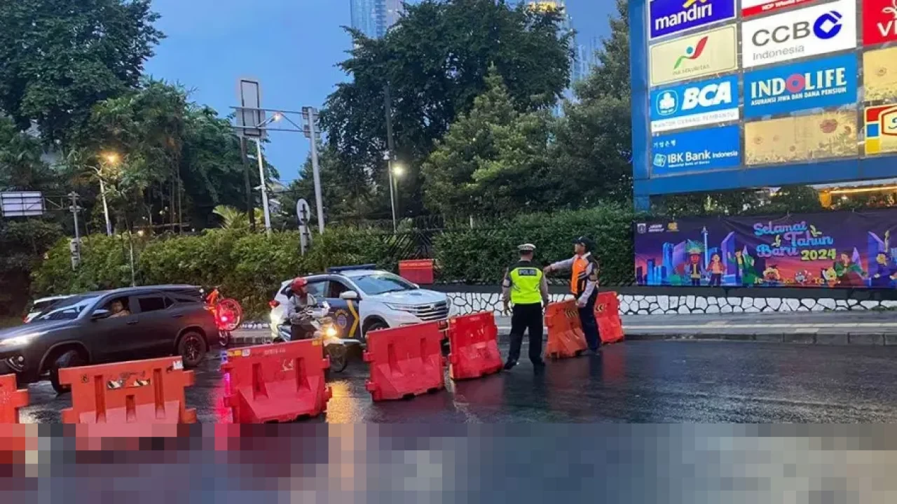 Polisi Terapkan Car Free Night Puncak Jelang Malam Tahun Baru 2026, Arus Lalu Lintas Dialihkan