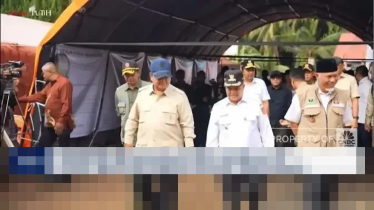 Prabowo Subianto Pastikan Kembali Tinjau Penanganan Bencana di Sumatra hingga Malam Tahun Baru Prabowo Subianto Pastikan Kembali Tinjau Penanganan Bencana di Sumatra hingga Malam Tahun Baru