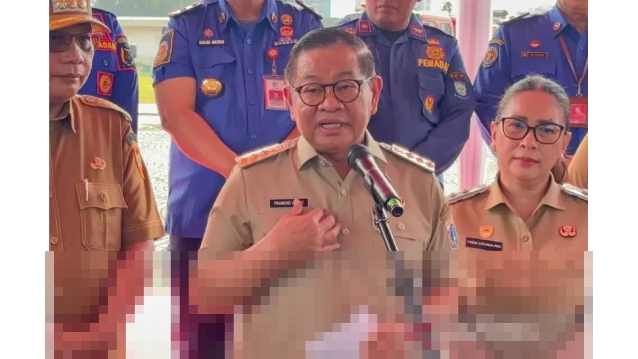 Pramono Anung Tawarkan Pelatihan Damkar DKI untuk Daerah Lain Usai Hibahkan 14 Unit Mobil