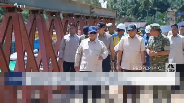 Presiden Prabowo Subianto Tinjau Proyek Jembatan Bailey Tapanuli Selatan, Tekankan Peningkatan Konektivitas