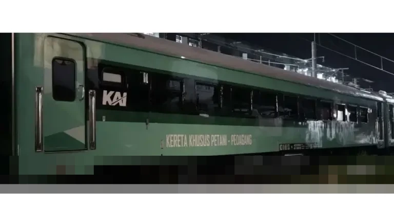 PT KAI Pastikan Operasional Kereta Petani Pedagang Berlanjut Selama Periode Libur Nataru 2025/2026 PT KAI Pastikan Operasional Kereta Petani Pedagang Berlanjut Selama Periode Libur Nataru 2025/2026