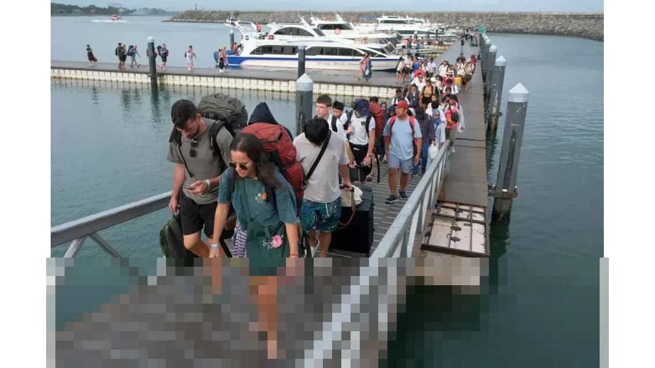 Puluhan Ribu Penumpang Padati Pelabuhan Sanur Jelang Tahun Baru 2026, Mayoritas Menuju Nusa Penida