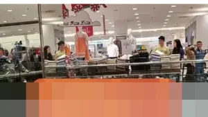 Pusat Perbelanjaan Manado Diserbu Warga pada Hari Kedua Natal, Jumat 26 Desember 2025