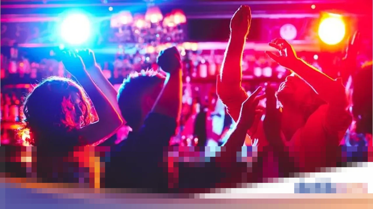 Rayakan Pergantian Tahun dengan Semangat Baru: Ini 7 Lagu Pop Indonesia Pilihan untuk Malam Tahun Baru Rayakan Pergantian Tahun dengan Semangat Baru: Ini 7 Lagu Pop Indonesia Pilihan untuk Malam Tahun Baru