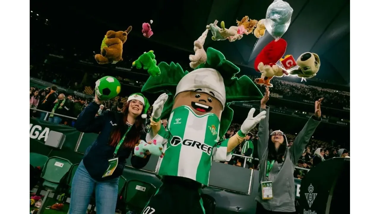 Real Betis Lanjutkan Tradisi Hujan Boneka, Pesta Gol ke Getafe Sempurnakan Natal 2025