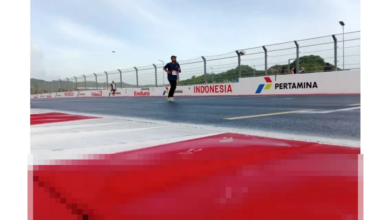 Ribuan Peserta Mandalika Last Sunday Run Berlari Sambil Berbagi, Donasi untuk Korban Banjir Sumatera Terkumpul