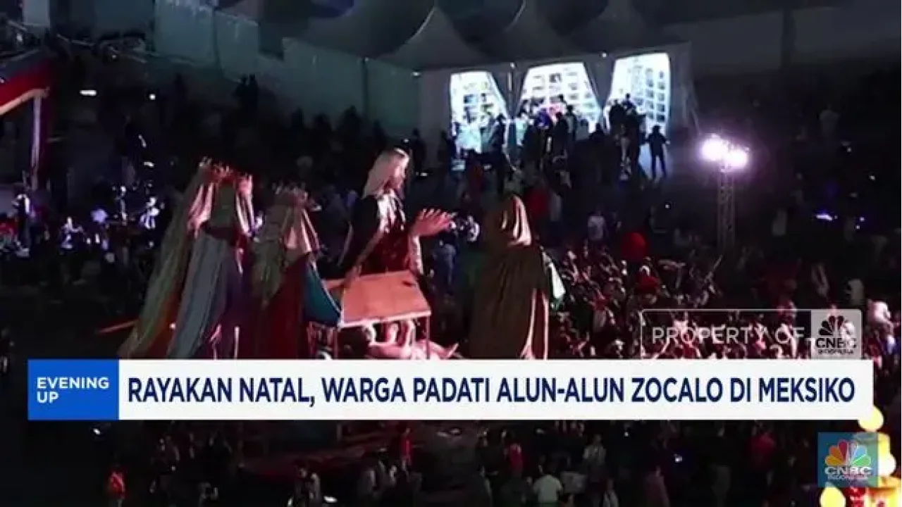 Ribuan Warga Padati Alun-Alun Zocalo Meksiko Rayakan Festival Natal Luzes de Invierno