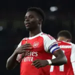 Rio Ferdinand Sentil Klaim Bukayo Saka soal Arsenal ‘Pegang Kendali’ Liga Inggris