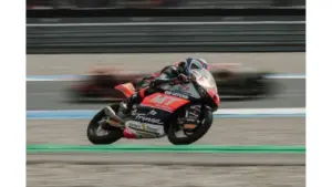 Rivalitas Sengit Warnai Moto2 2025: 18 Pembalap Berhasil Raih Podium, Moreira dan Gonzalez Dominan