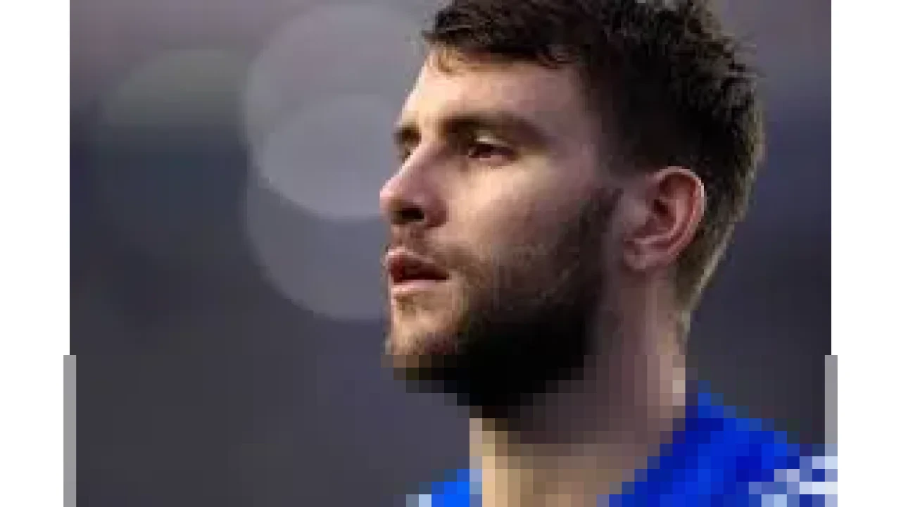 Rumor Transfer Panas: Maarten Paes Siap Pecahkan Rekor Pemain Termahal Super League di Persib