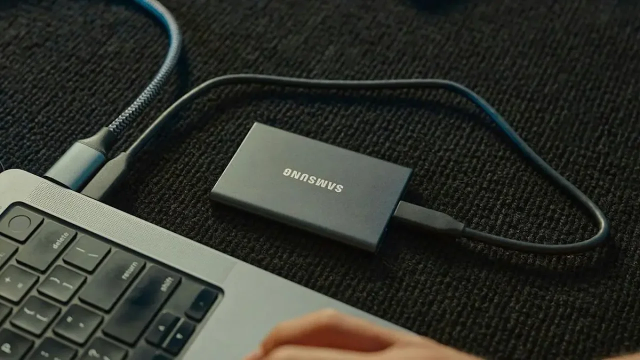 Samsung Pastikan Produksi SSD SATA Konsumen Tetap Berlanjut di Tengah Krisis Memori Global Samsung Pastikan Produksi SSD SATA Konsumen Tetap Berlanjut di Tengah Krisis Memori Global