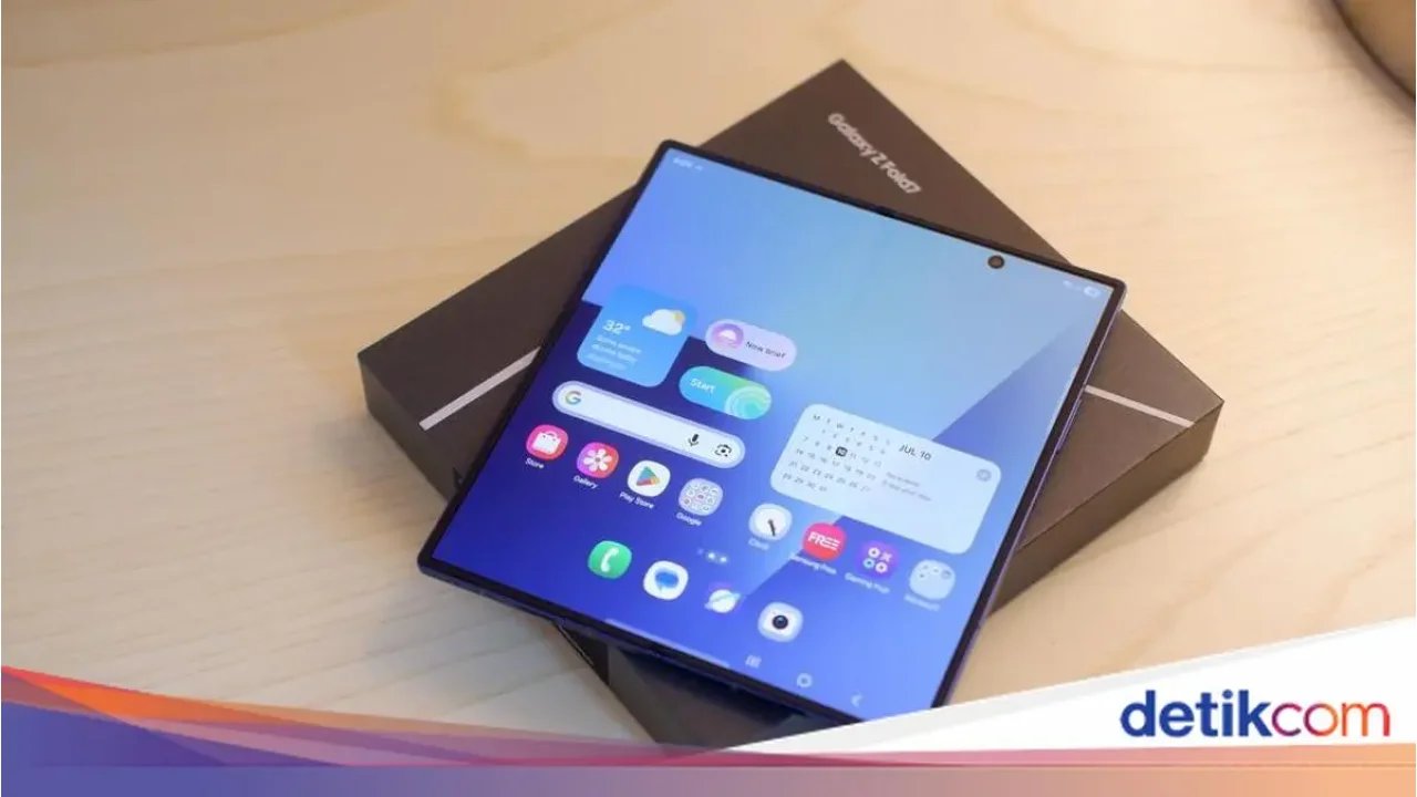 Samsung Siapkan Ponsel Lipat ‘Wide Fold’ Lebih Lebar, Siap Tantang iPhone Fold pada 2026