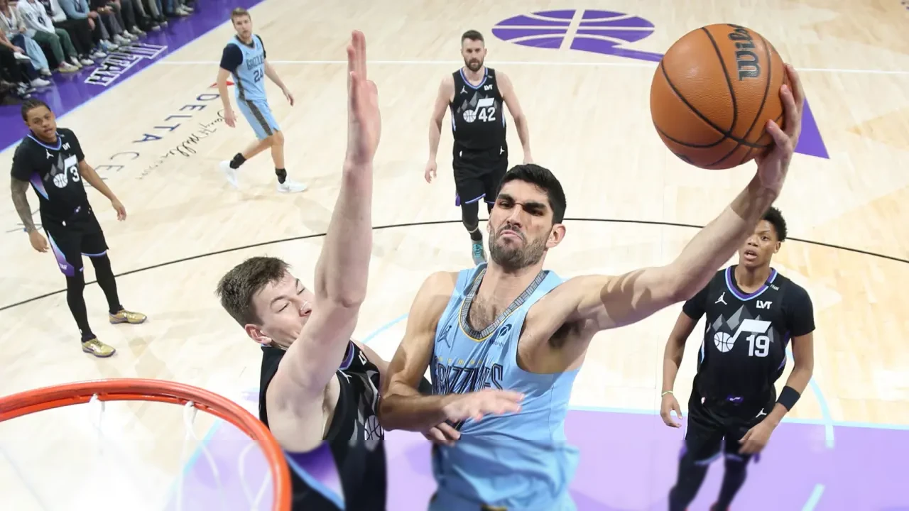 Santi Aldama Gemilang, Memphis Grizzlies Kandaskan Utah Jazz 137-128 di Laga Sengit NBA