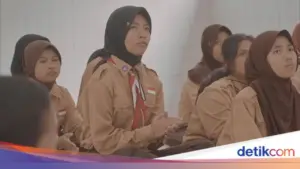 Semangat Ardila Lestari, Anak Pemulung di Bandung yang Kini Bersekolah Gratis di Sekolah Rakyat