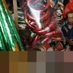 Sepinya Pembeli Jelang Tahun Baru: Jeritan Pedagang Terompet di Glodok, Produksi Melimpah Pesanan Nihil