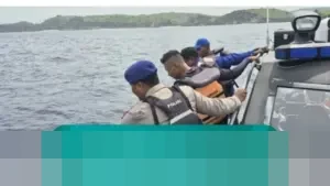 Serpihan Kapal Wisata Ditemukan di Labuan Bajo, Basarnas Lanjutkan Pencarian Empat WNA Spanyol