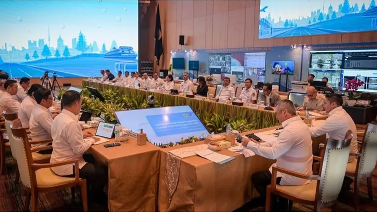 Seskab Teddy Indra Wijaya: Dirut BUMN Harus Turun Langsung Cek Pelayanan Nataru