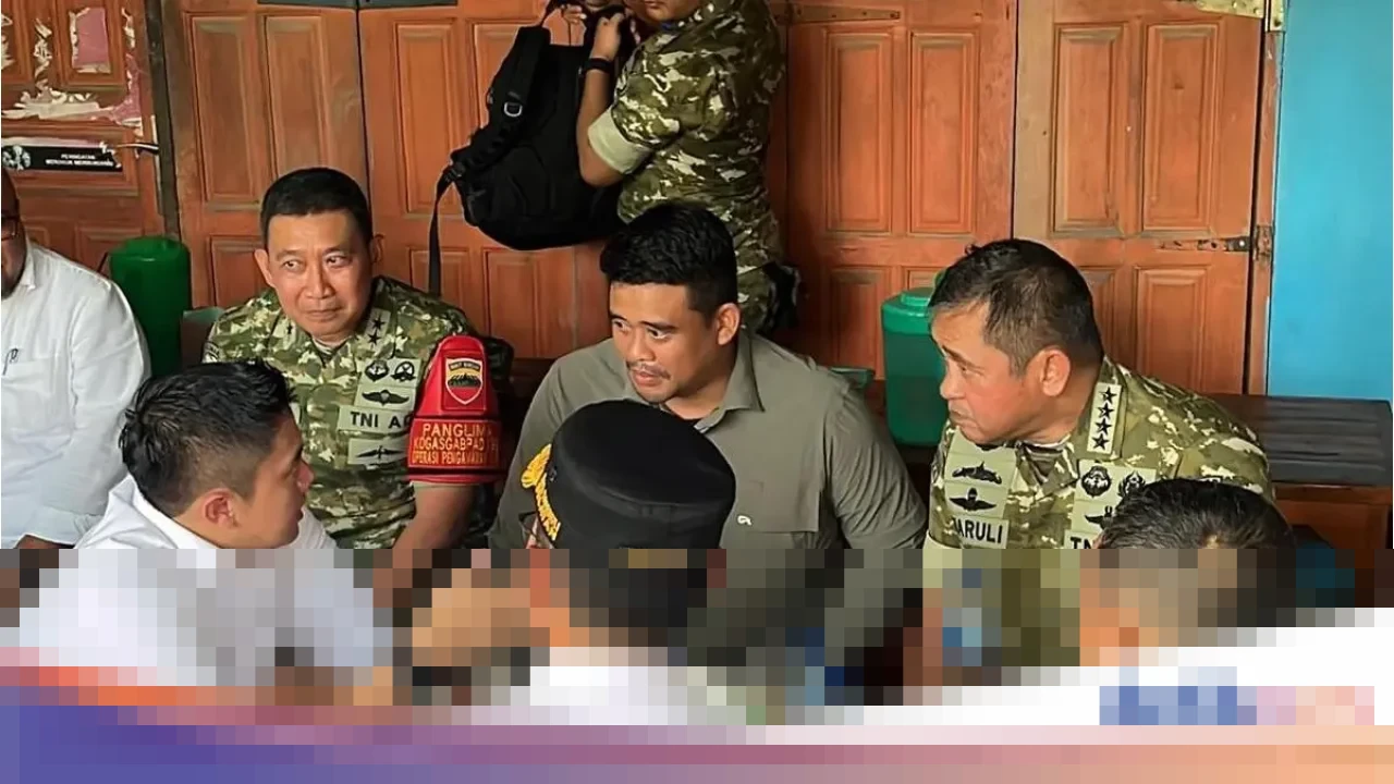 Seskab Teddy Indra Wijaya Ngopi Bareng Gubsu Bobby Nasution dan KSAD Maruli di Warung Tapsel, Bahas Penanganan Bencana