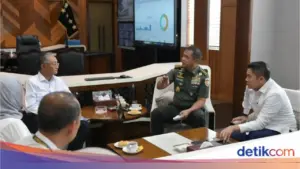 Seskab Teddy Indra Wijaya Umumkan 11 Jembatan Bailey dan Puluhan Jalan Nasional Pulih Pasca-Bencana Sumatera
