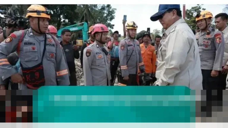 Seskab Teddy Pastikan Roda Ekonomi Batang Toru Kembali Bergulir, Warung dan UMKM Beroperasi Penuh Seskab Teddy Pastikan Roda Ekonomi Batang Toru Kembali Bergulir, Warung dan UMKM Beroperasi Penuh