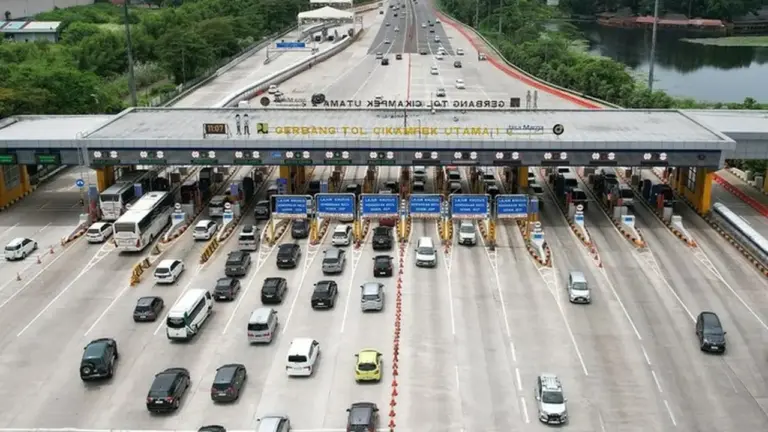 Siapkan Saldo Uang Elektronik! Ini Daftar Lengkap Tarif Tol Pulau Jawa dan Luar Jawa untuk Liburan Akhir Tahun 2025