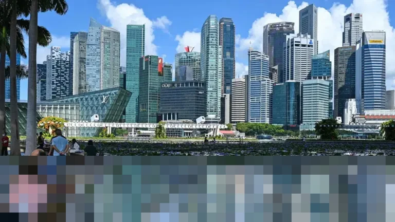 Singapura Resmi Terapkan Hukuman Cambuk Wajib bagi Pelaku Penipuan dan Sindikat Mulai 30 Desember 2025 Singapura Resmi Terapkan Hukuman Cambuk Wajib bagi Pelaku Penipuan dan Sindikat Mulai 30 Desember 2025