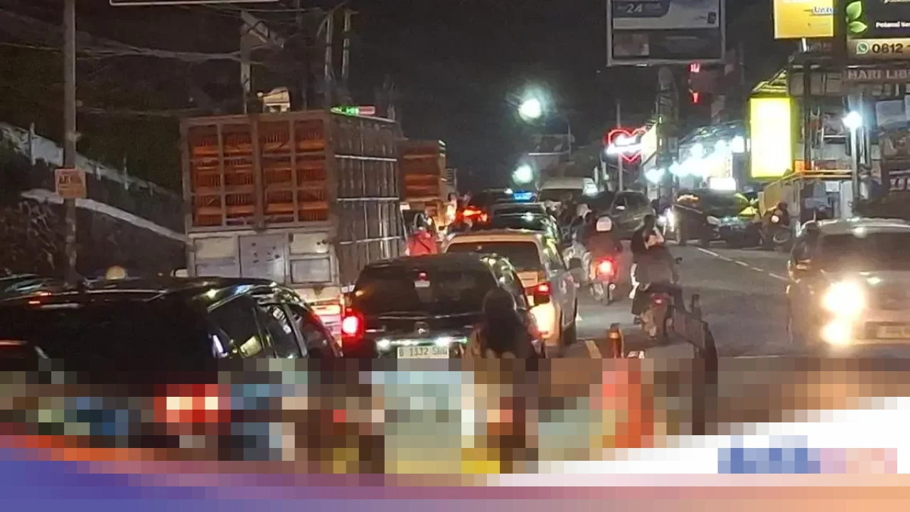 Sistem One Way Berakhir, Lalu Lintas Puncak Bogor Padat Menjelang Akhir Pekan