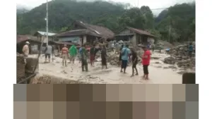 Sungai Muaro Pisang Meluap, Material Banjir Lumpuhkan Ruas Jalan Lubuk Basung-Bukittinggi