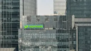 Superbank Pikat Investor: Saham Melonjak 93% Pasca-IPO, Analis Proyeksikan Jadi Bank Digital Terbesar