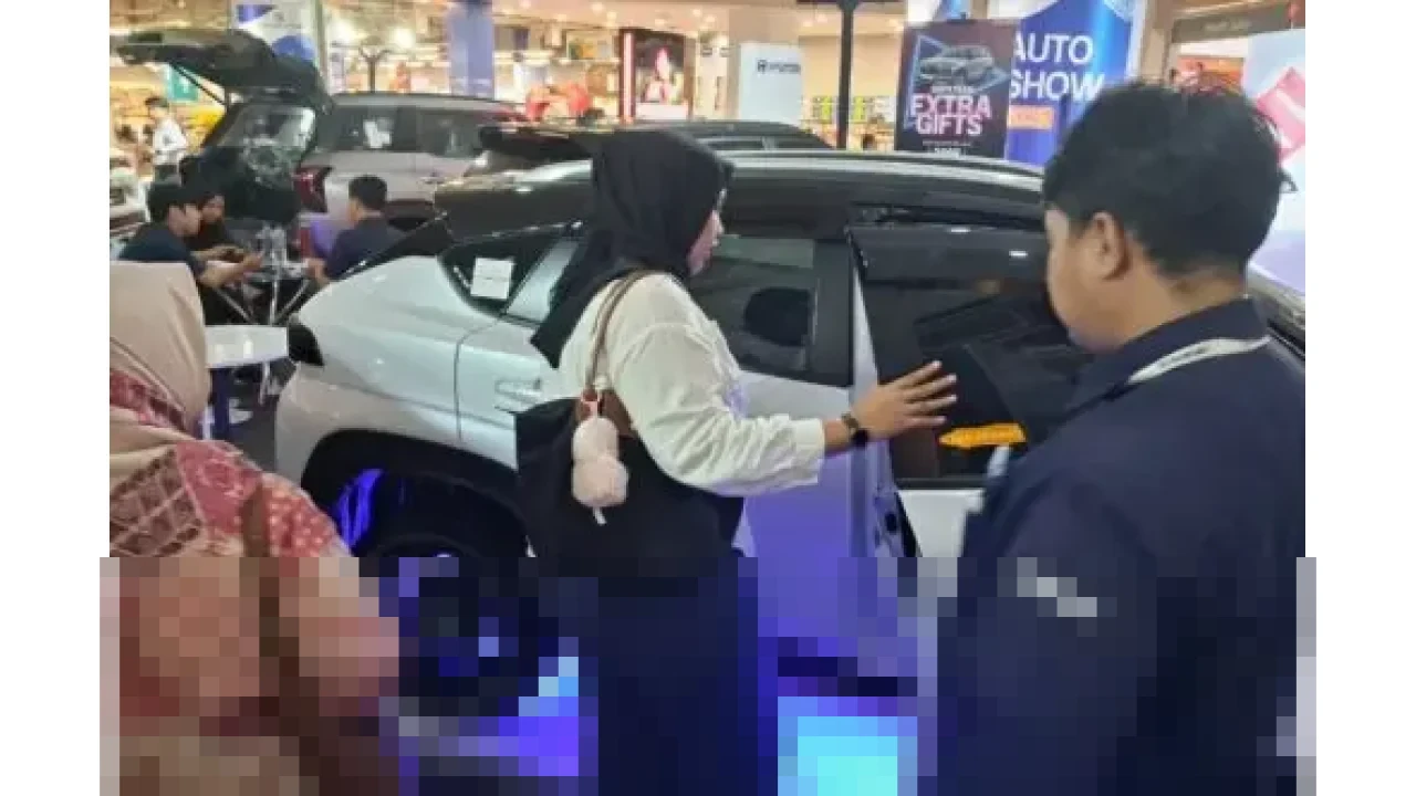 Suzuki Fronx, SUV Kompak Bergaya Coupe, Pamerkan Fitur Unggulan di Bintaro Jaya Xchange