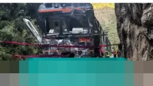 Tabrakan Frontal Dua Kereta Api di Jalur Machu Picchu Peru, Satu Masinis Tewas dan 40 Terluka