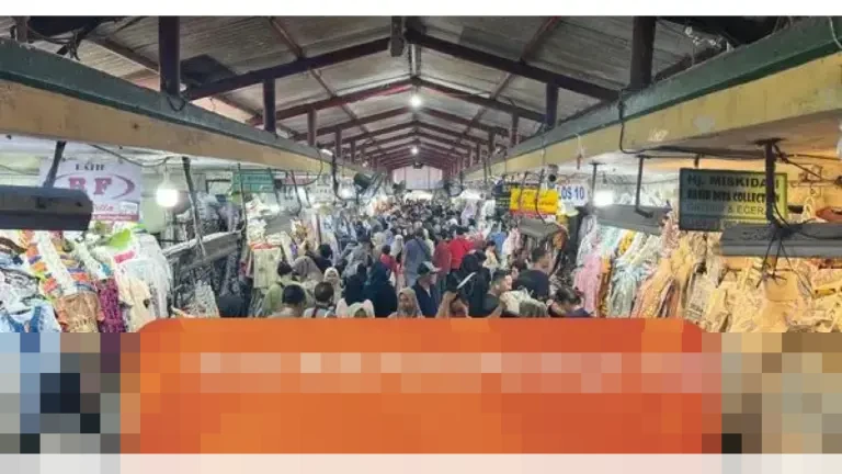Tak Sempat Makan, Pedagang Pasar Beringharjo Berjuang Layani Ribuan Pembeli di Tengah Lonjakan Wisatawan Libur Nataru