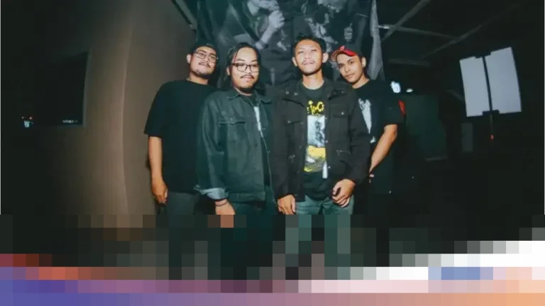 Terinspirasi Rock 90-an, Ruang Kosong: Eksperimen Musik Liar yang Tak Pernah Berhenti Tumbuh