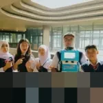 Terobosan Pelajar SMPN 1 Surabaya: NeuroAid, Robot Pendamping Autis Raih Medali Emas I2ASPO 2025