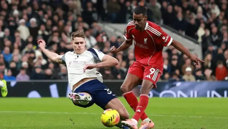 Thomas Frank Bela Van de Ven: ‘Itu Reaksi Alami Bek Mana Pun’ Usai Isak Cedera Parah