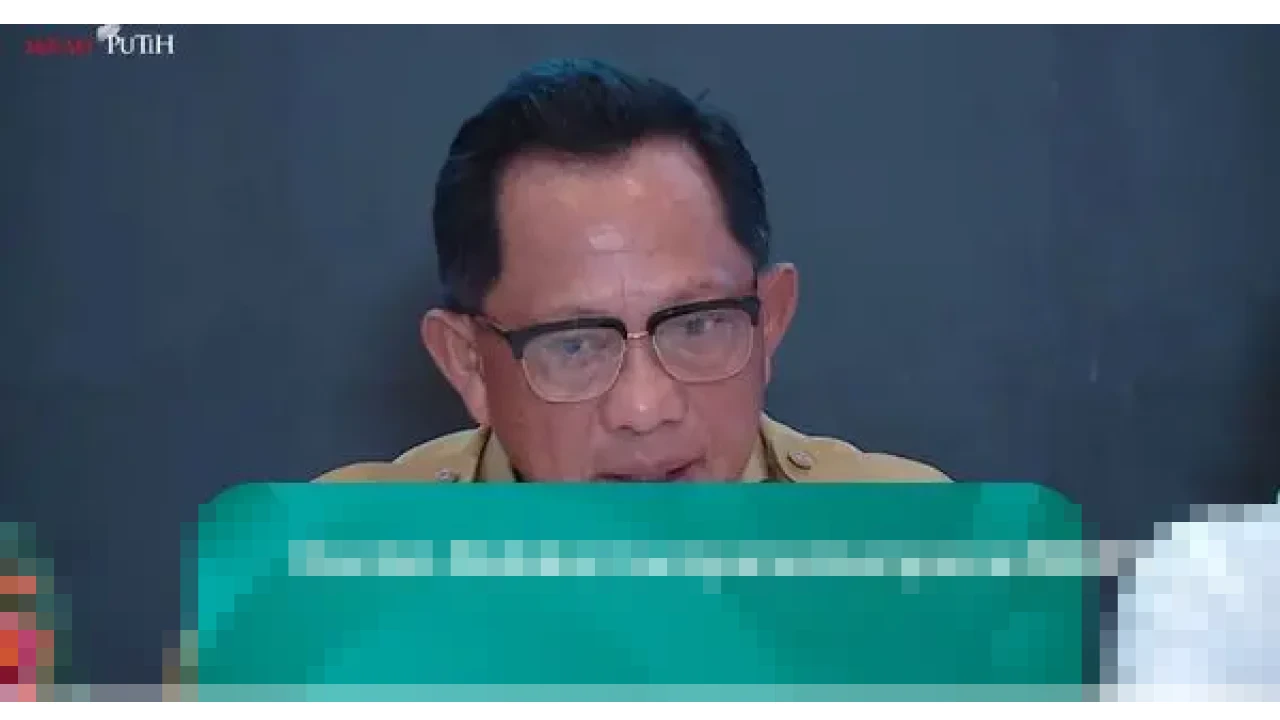 Tito Karnavian: “Hunian Rusak Ringan Rp 15 Juta, Lauk Pauk Rp 15 Ribu” untuk Korban Bencana Sumatera