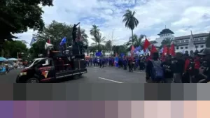Tolak UMSK Jabar 2026, KSPSI Gelar Demo Besar di Gedung Sate: ‘Ini Bukan Keputusan Sepihak’