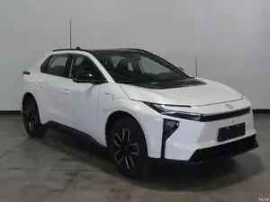 Toyota bZ4X Facelift Terungkap, Klaim Jarak Tempuh Tembus 752 Km dengan Desain Baru
