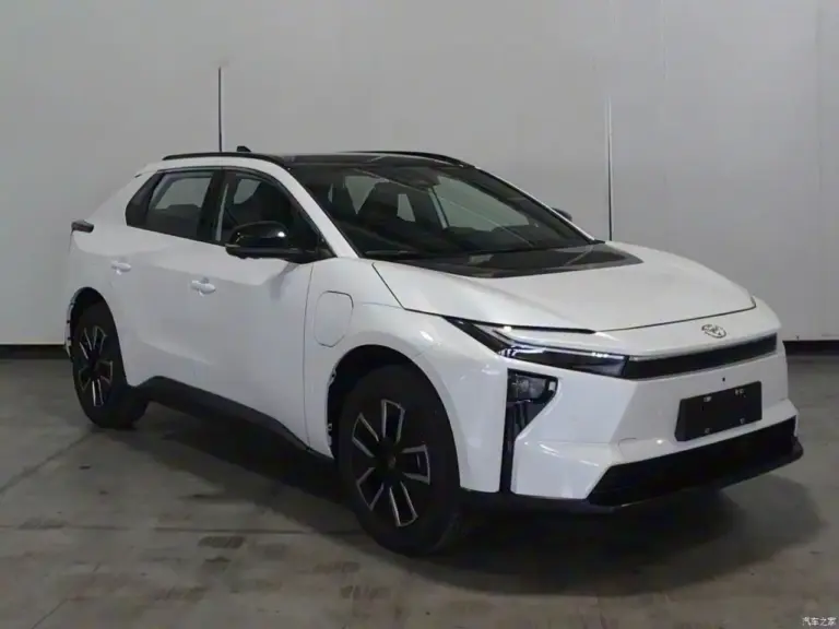 Toyota bZ4X Facelift Terungkap, Klaim Jarak Tempuh Tembus 752 Km dengan Desain Baru
