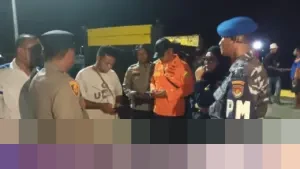 Truk Sampah Terjun ke Laut di Nabire, Komandan Lanal: Sopir Tewas, Bocah 5 Tahun Masih Dicari