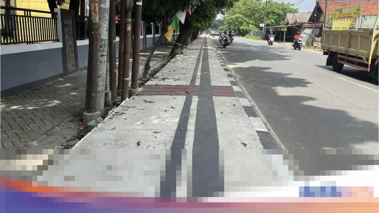 Viral Guiding Block Dicat di Tangsel, Pemprov Banten: Akan Dipasang Asli 2026 Viral Guiding Block Dicat di Tangsel, Pemprov Banten: Akan Dipasang Asli 2026