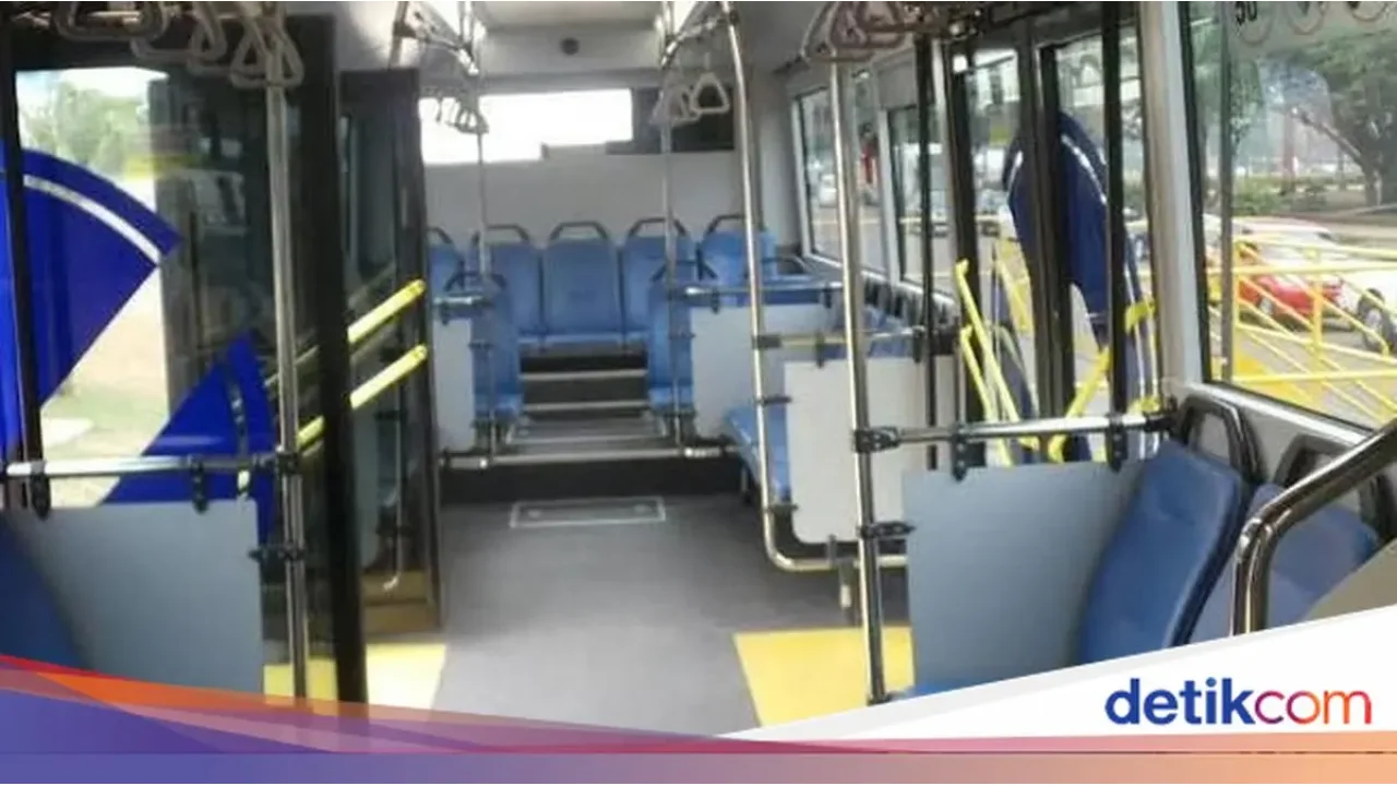 Viral Rebutan Kursi Transjakarta, Pakar Ungkap Aturan Tak Tertulis Etika Prioritas di Bus Umum