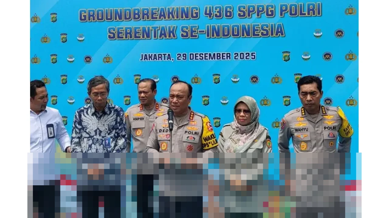 Wakapolri Dedi Prasetyo Pimpin Groundbreaking 436 SPPG Polri, Targetkan 1.147 Unit Dukung Gizi Nasional Wakapolri Dedi Prasetyo Pimpin Groundbreaking 436 SPPG Polri, Targetkan 1.147 Unit Dukung Gizi Nasional